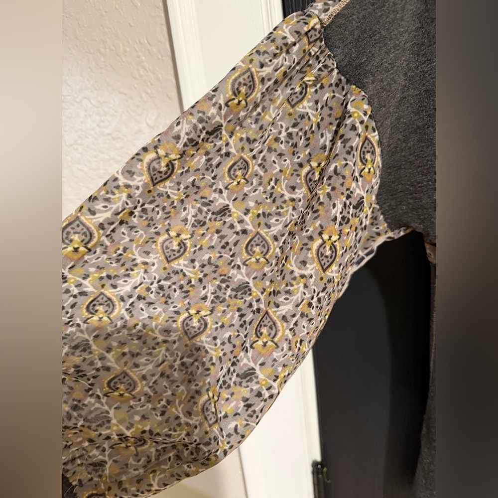 Anthropologie Timy Charcoal Top with Patterned Sleeves - Picture 5 of 12